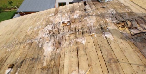 ROZBOR TEPELNĚTECHNICKÉ VADY PULTOVÉ STŘECHY ZÁNOVNÍHO RODINNÉHO DOMU A JEJÍ NÁPRAVA