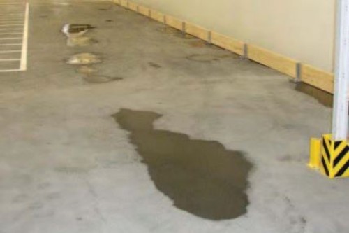 VLHKOSTNÍ PORUCHY VE SKLADU POTRAVIN