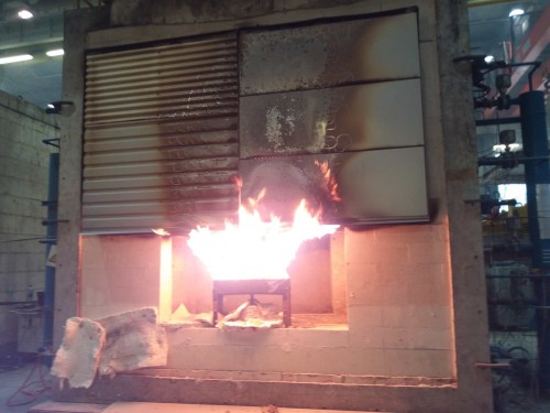 BEZPEČNOST OCELOVÝCH PROVĚTRÁVANÝCH FASÁDNÍCH SYSTÉMŮ DEKMETAL V PŘÍPADĚ POŽÁRU