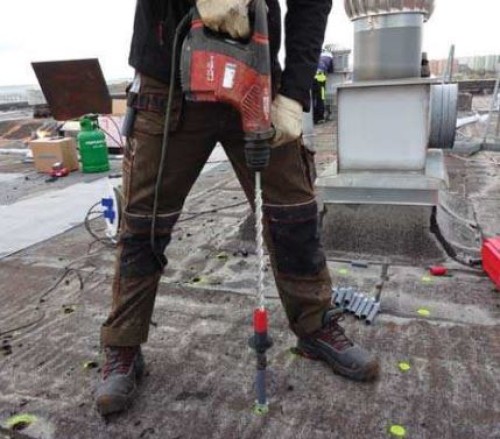 POZNATKY Z DEMONTÁŽE STŘEŠNÍHO SOUVRSTVÍ S VRTACÍ SOUPRAVOU DEK