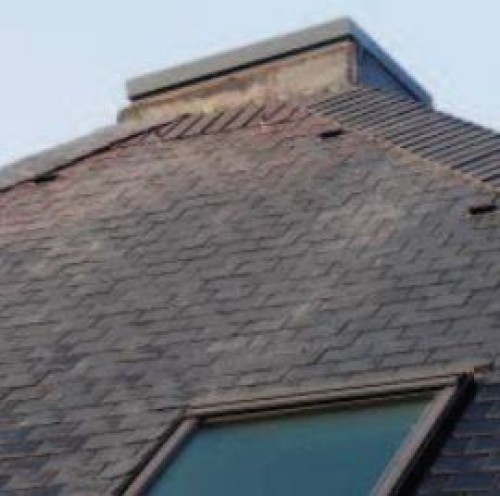 REALIZACE ŠIKMÉ STŘECHY SE SYSTÉMEM ZATEPLENÍ TOPDEK A STŘEŠNÍ KRYTINOU Z PŘÍRODNÍ BŘIDLICE