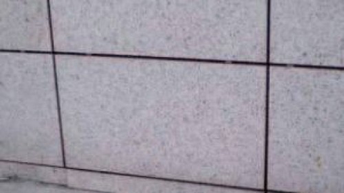 ZAVĚŠENÉ VĚTRANÉ FASÁDY S KAMENNÝM OBKLADEM