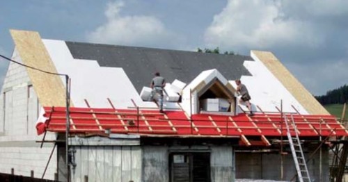 NÁVRH A REALIZACE ŠIKMÉ STŘECHY RODINNÉHO DOMU V SYSTÉMU TOPDEK